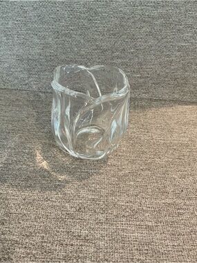 # 855 24% Lead Crystal Rose/Tulip Votive/Tealight Candle Holder